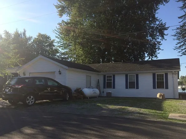 1384 E 720 S, Wolcottville, IN 46795