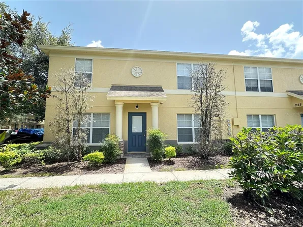 226 Draw Bridge Ln, Valrico, FL 33594