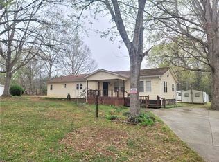 320 T C Bannister Rd, Belton, SC 29627