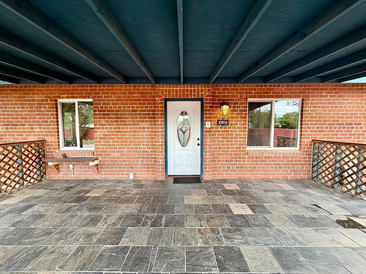 4 bed, 2.0 bath, 2057 sqft, $2,800 — Photo 3