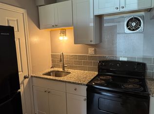 185 Pequot Ave #5, New London, CT 06320