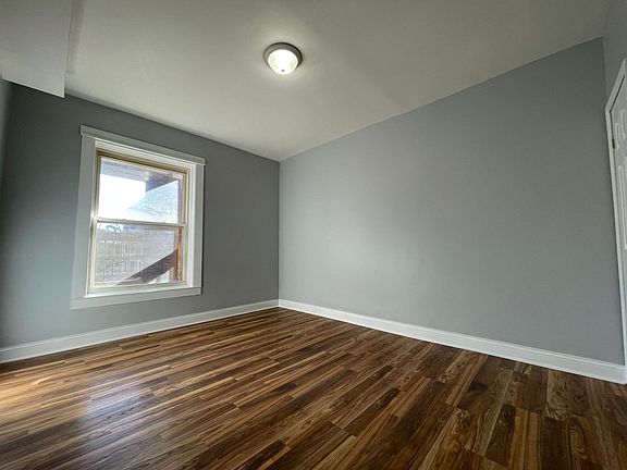 3rd image of 5846 S Calumet Ave #2N