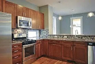 32 Florida Avenue — Photo 2