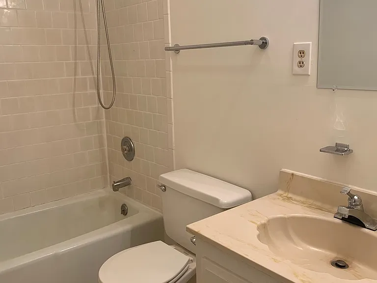 16391 Norton Dr — Photo 2