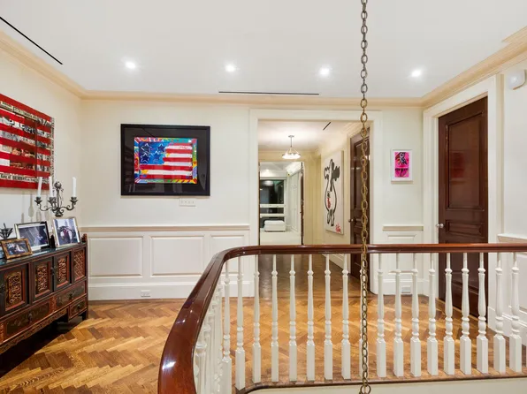 415 East 54th Street image 11 of 20