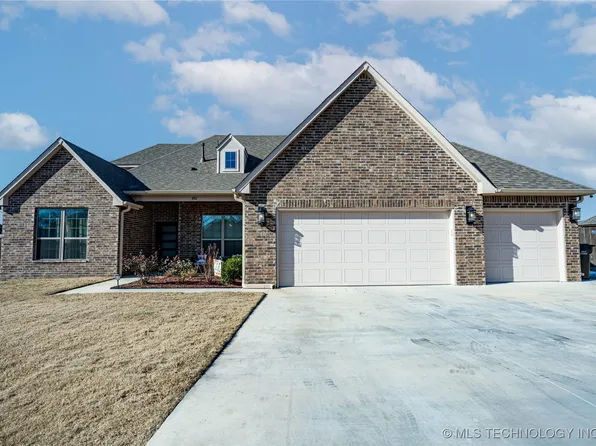 182 N Phillips St, Skiatook, OK 74070