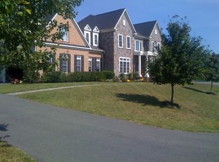 16633 Elk Run Ct, Leesburg, VA 20176