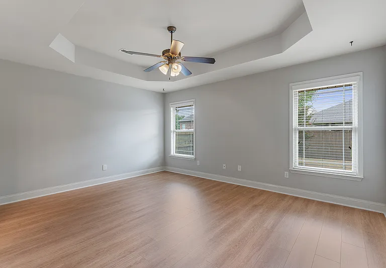 323 Harbor Glen Dr SW — Photo 19