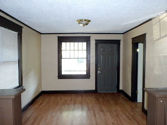5th image of 2535 Lister Ave