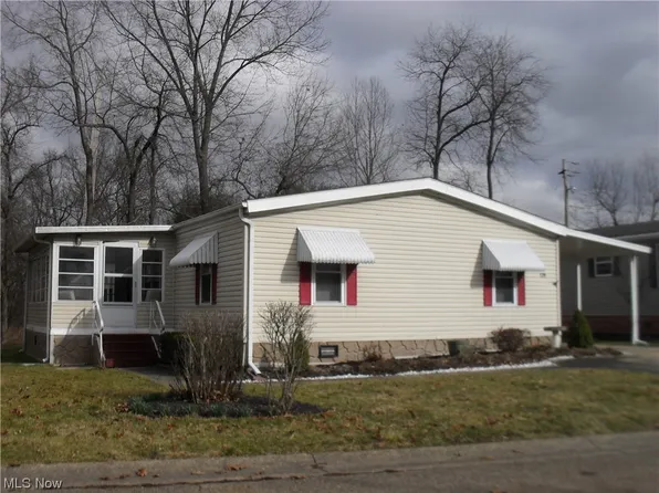 129 A St SW, Navarre, OH 44662