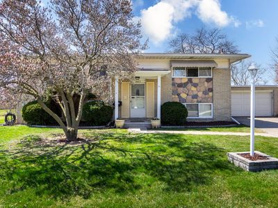 2002 Serra Dr, Sterling Heights, MI, 48310