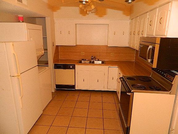 4th image of 808 W Lawson St