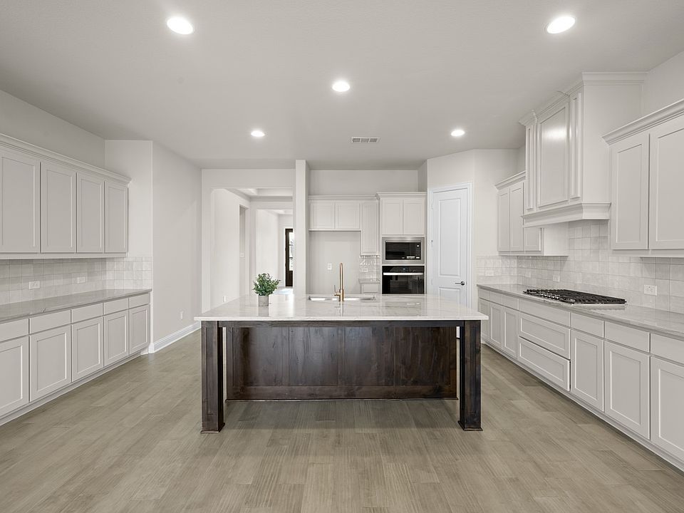 1st image of 2608 Lila St