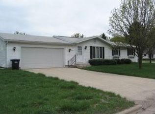 936 S Park St, Shawano, WI 54166