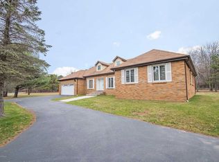 16 Berryman Ln, Albrightsville, PA 18210