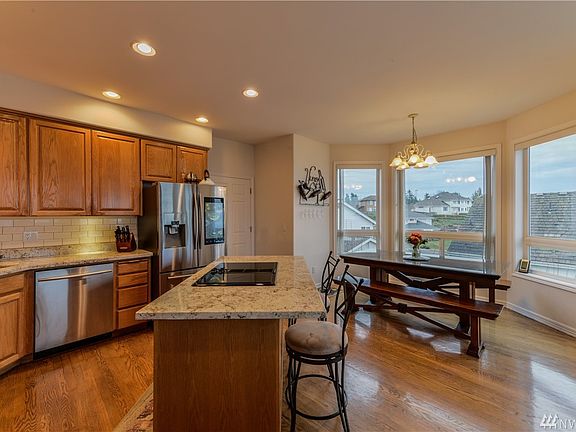 3rd image of 5401 21st Avenue Ct NE