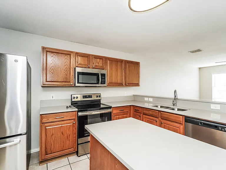 2232 Southway — Photo 8