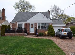 82 Frankel Rd, Massapequa, NY 11758