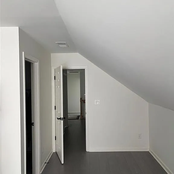 300 Harcourt Pl — Photo 38