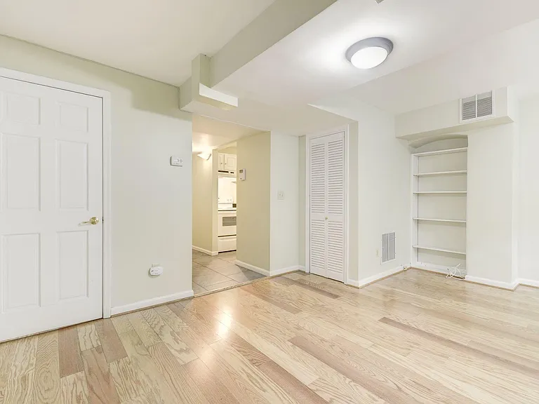 1761 Church St NW #B — Photo 4