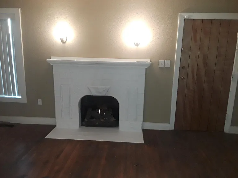 1311 S Indian Ave — Photo 4