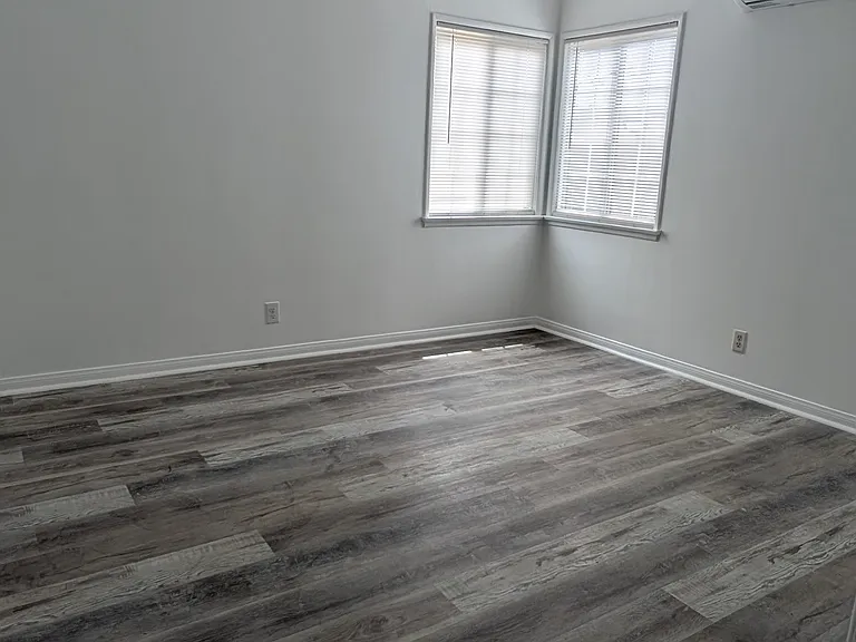 8234 Devenir Ave — Photo 4