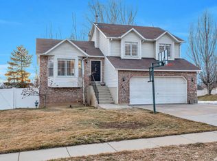 2863 N 875 E, North Ogden, UT 84414