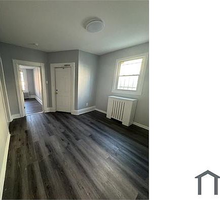3rd image of 28 Poplar St APT 1