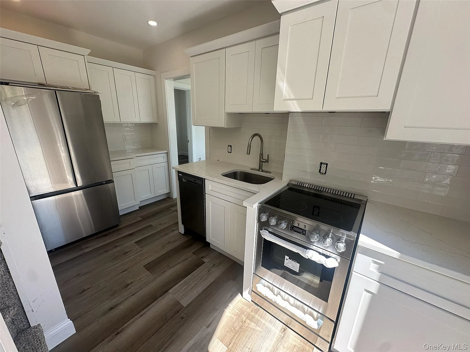 2 bed, 1.0 bath, 650 sqft, $2,850 — Photo 3