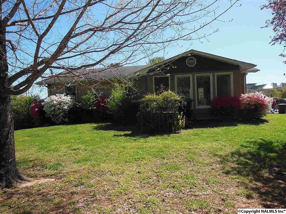 1st image of 143 Woodside Dr SE