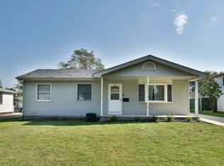 709 W Plymouth St, Villa Park, IL 60181