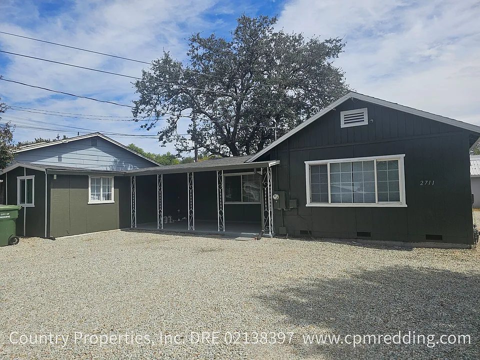 2711 Reservoir Ln
