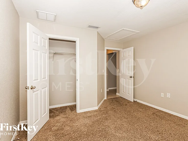 414 Willowbrook Dr — Photo 14