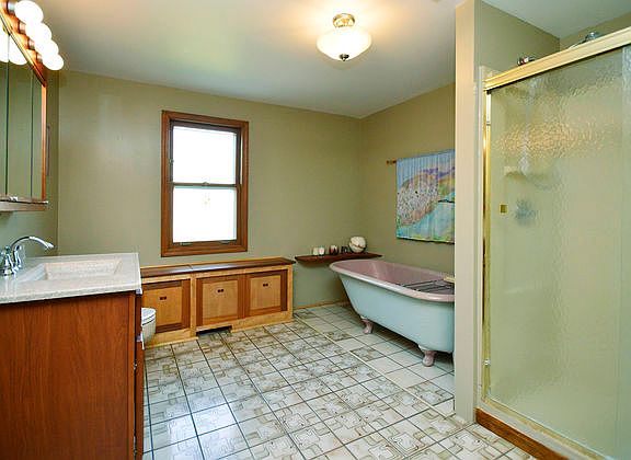 5th image of 1109 S Highland Ave