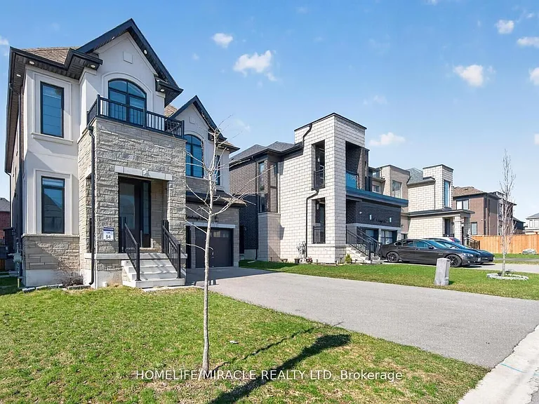 1032 Edinburgh Dr — Photo 3