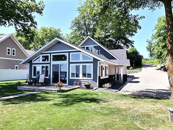 2nd image of 21442 County Highway 20