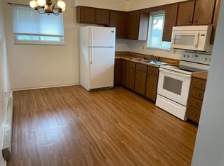 708 1/2 Williams Ave #B, Williamstown, WV 26187