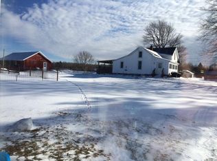 2857 Carmen Rd, Middleport, NY 14105