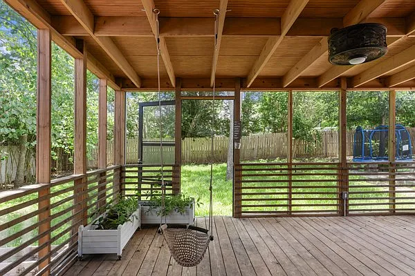 925 Prescott St — Photo 13