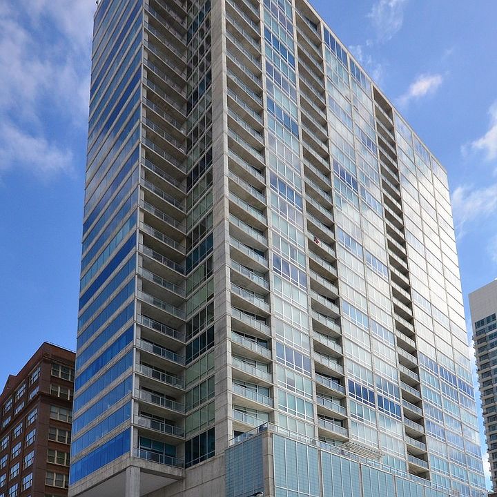 1st image of 611 S Wells St Unit 908