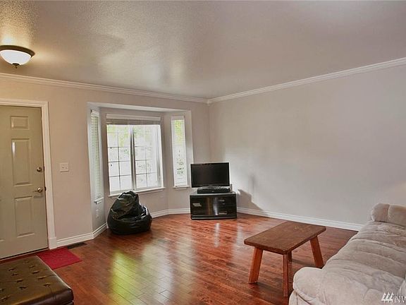 3rd image of 1814 Wilson St SE