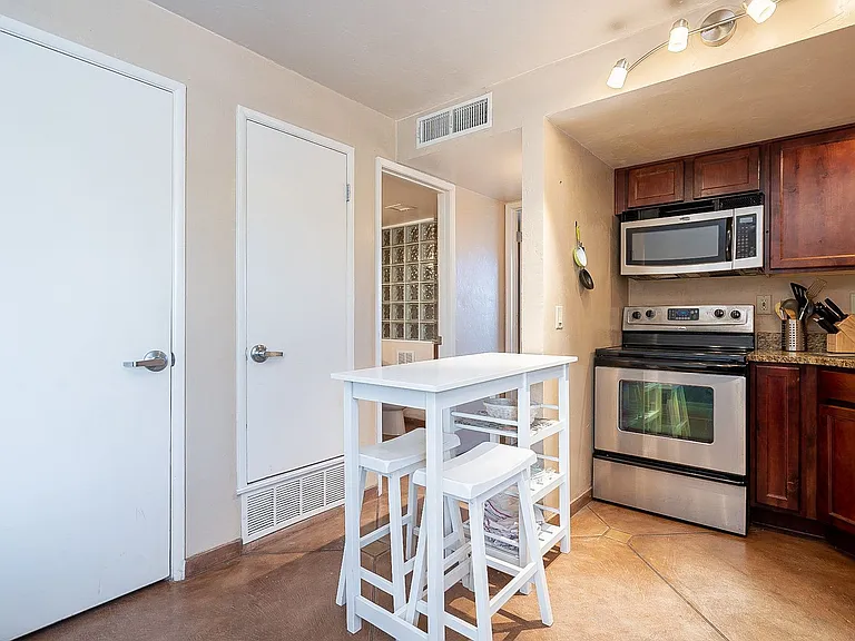 55 N. Cherry Ave. Unit #215 — Photo 31