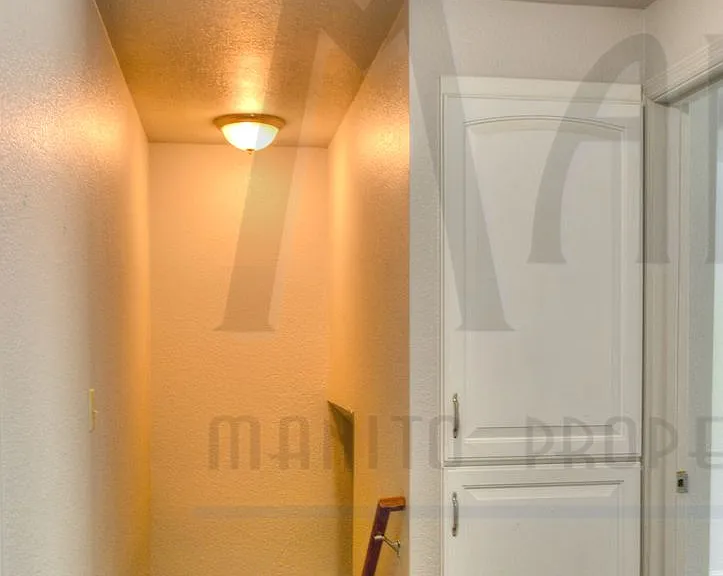 523 E 11th Ave — Photo 17
