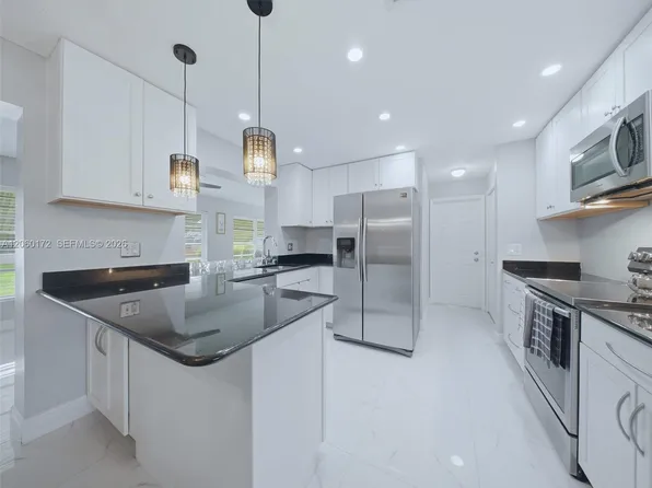 1221 NW 45th St, Pompano Beach, FL 33064