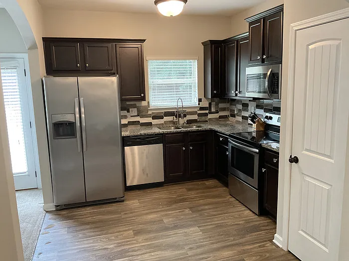 5020 Pioneer Pkwy — Photo 7