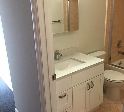 3rd image of 247 Collins St #2