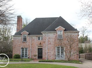 93 Moran Rd, Grosse Pointe Farms, MI 48236