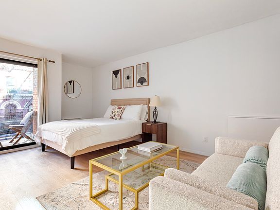 4th image of 328 W 11th St APT 2B