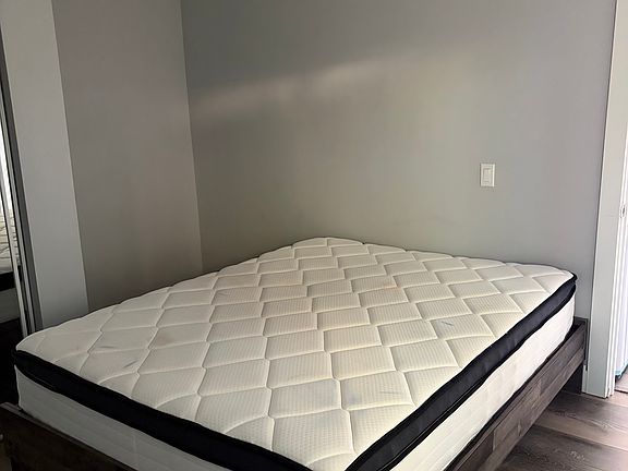 4th image of 8216 Encino Ave