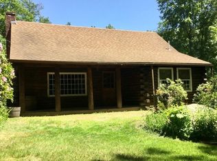 43 Elm St, Upton, MA 01568